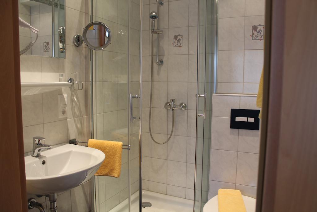 Hotel Brigitte باد كروزنغن الغرفة الصورة
