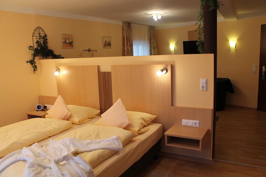 Hotel Brigitte باد كروزنغن الغرفة الصورة